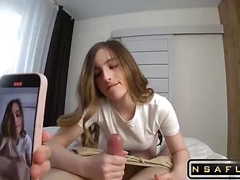 Kıllı Amı Olan Milf Senin Solosunu İzlemene İzin Veriyor